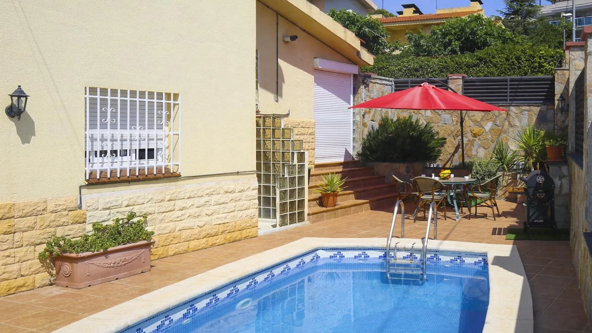 Pins Villa Planet Costa Dorada Salou